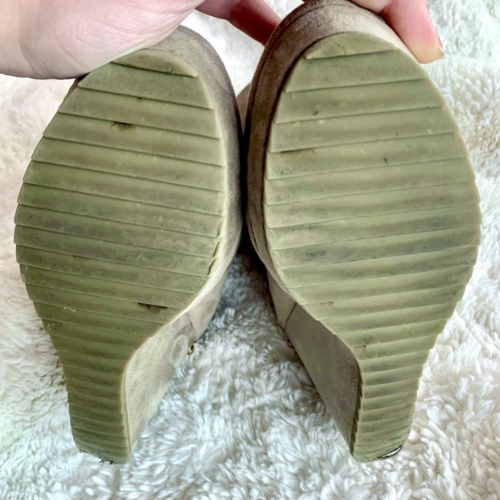 Juicy Couture Y2K Wedge Boots - Picture 5 of 5